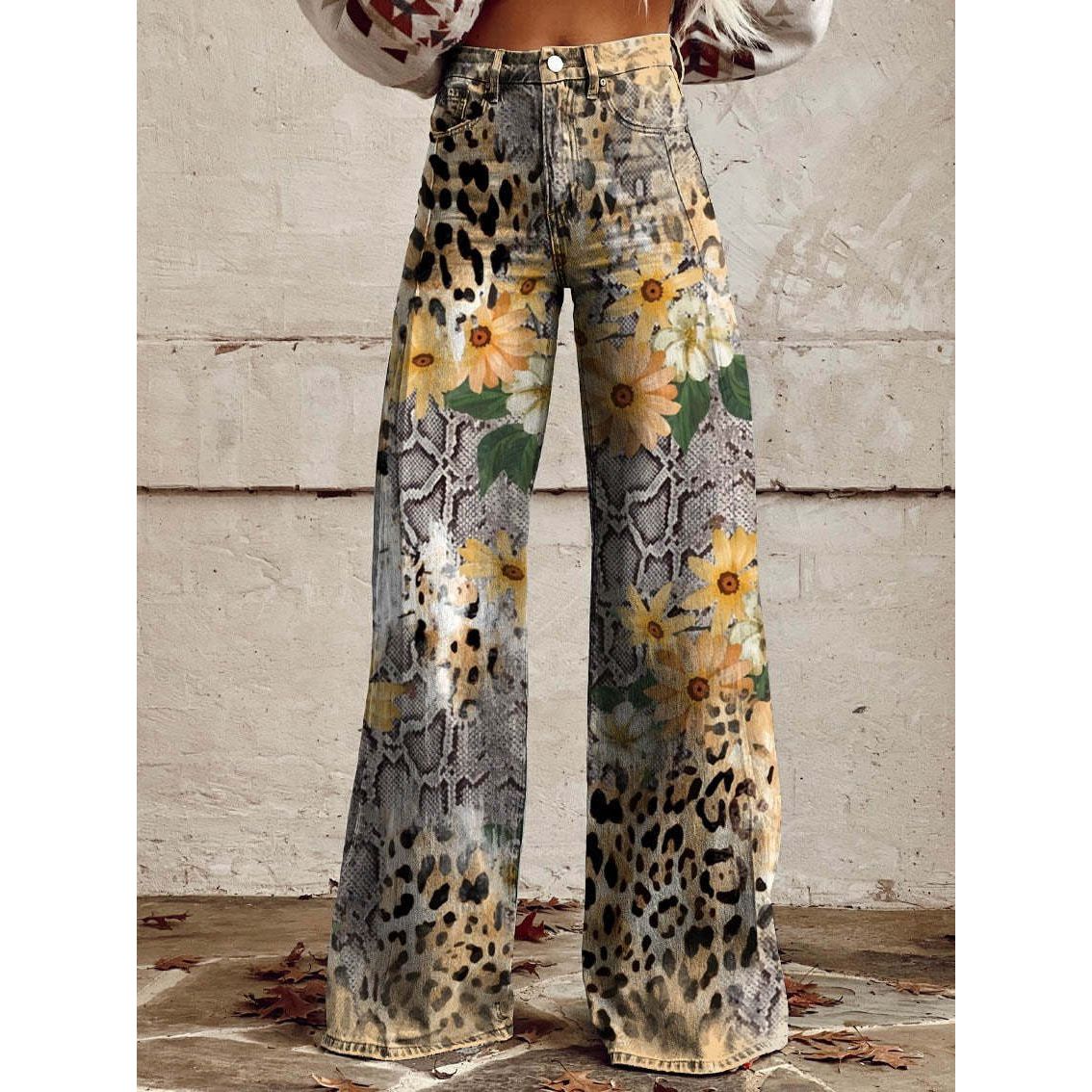 Rose Bea - Stylish jeans with floral print